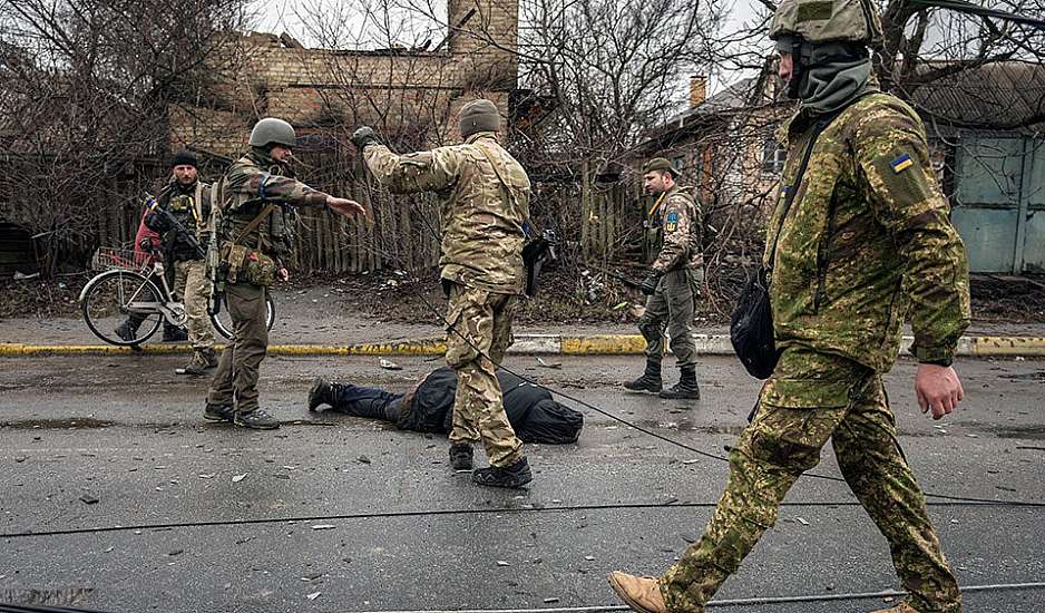 Μόσχα: Προβοκάτσια οι εικόνες των νεκρών στην ουκρανική πόλη Μπούτσα