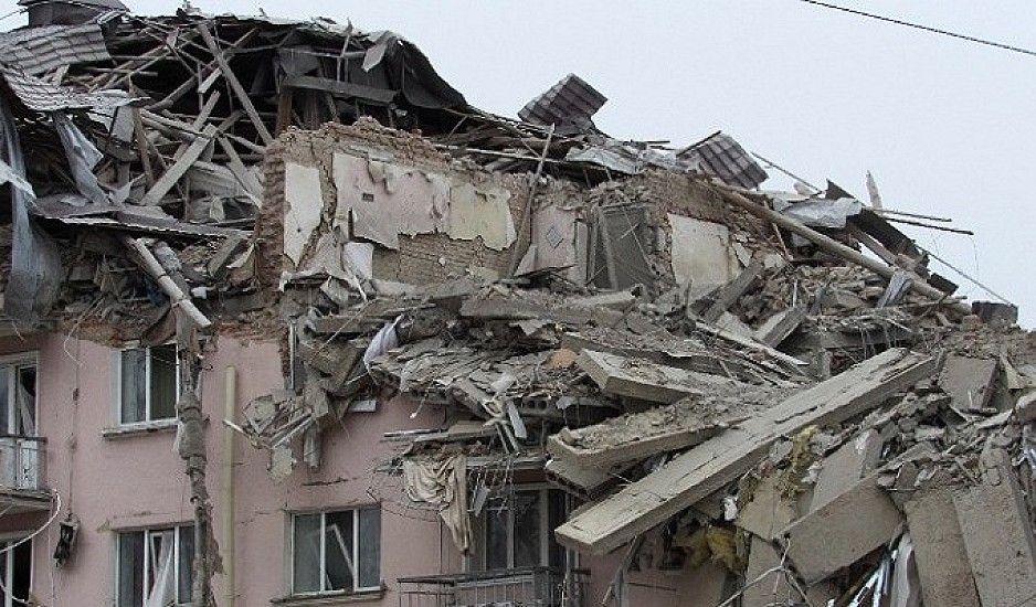 Ουκρανία: Τρεις νεκροί από ρωσικό πλήγμα σε τέσσερις πολυκατοικίες και ένα ξενοδοχείο