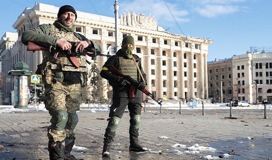 Ουκρανία: Ρωσικές δυνάμεις έπληξαν δύο πετρελαϊκές αποθήκες - Το ΝΑΤΟ δεν θα επιτρέψει επέκταση της σύγκρουση