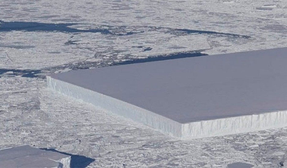 Γεωμετρικό παγόβουνο σαν γιγάντιο παγάκι φωτογράφησε η NASA!