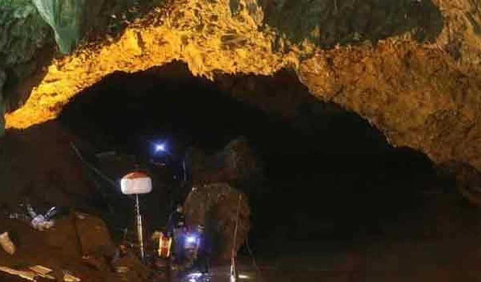 Αναβλήθηκε η επιχείρηση διάσωσης των 12 παιδιών στο σπήλαιο της Ταϊλάνδης