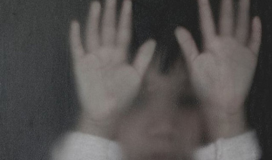 Κακοποίηση: Σοκάρουν τα στοιχεία για όσα παιδιά διαμένουν σε δομές φιλοξενίας