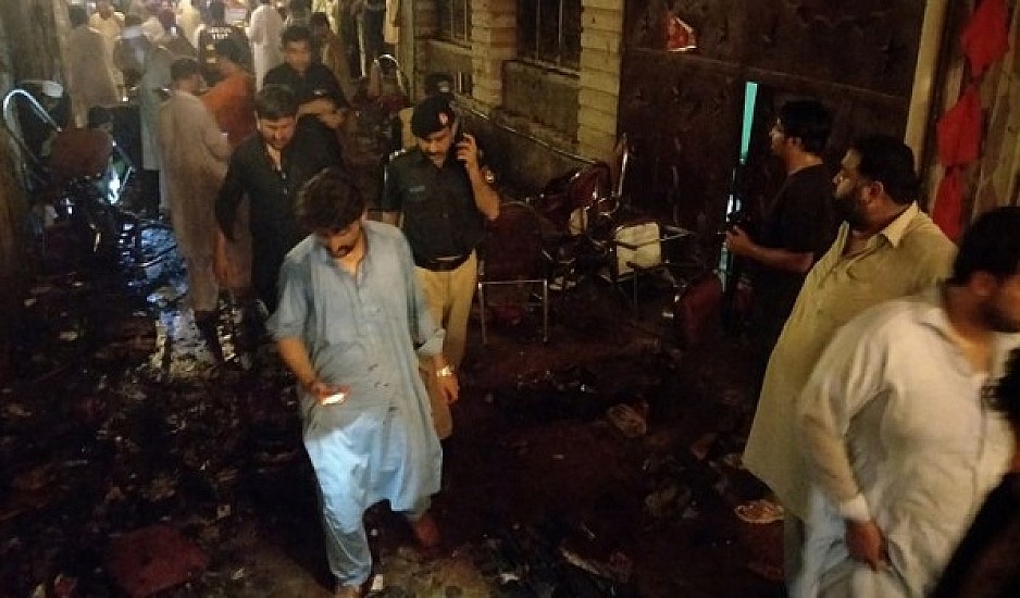 Πακιστάν: Τουλάχιστον 20 νεκροί από έκρηξη βόμβας σε προεκλογική συγκέντρωση