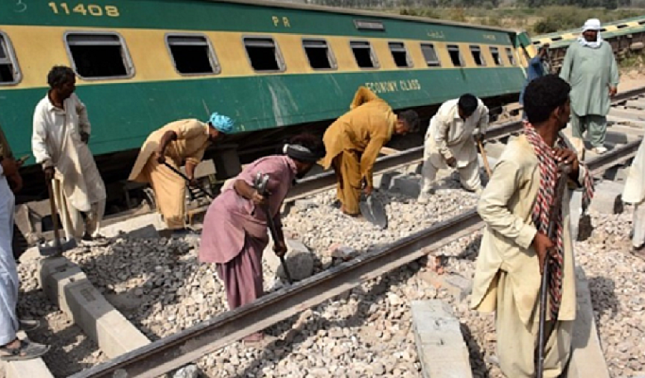 Πακιστάν – Σύγκρουση τρένων: Στους 63 νεκροί και δεκάδες τραυματίες