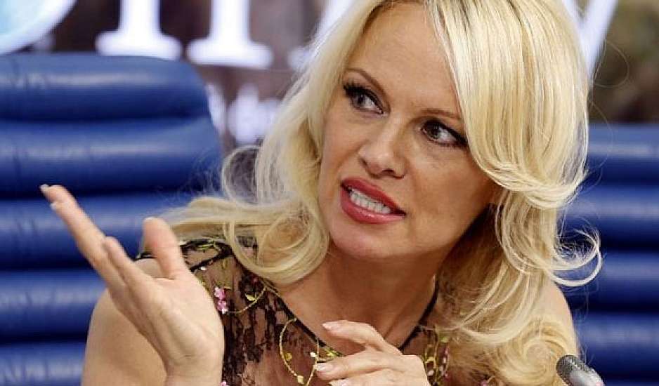 Πάμελα Άντερσον: Να γίνουν vegan οι φυλακές του Καναδά για την εξοικονόμηση πόρων
