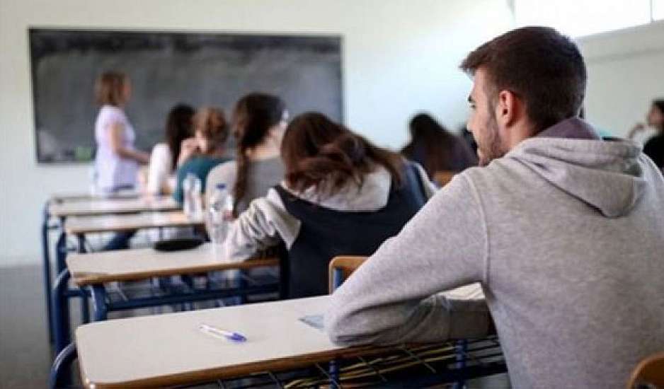 Πανελλαδικές 2018: Αναμένεται πτώση στις βάσεις. Οι πρώτες εκτιμήσεις