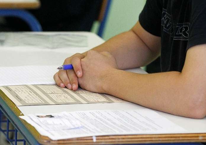 Πανελλήνιες: 5 τρόποι για να στηρίξουν θετικά οι γονείς τους υποψηφίους