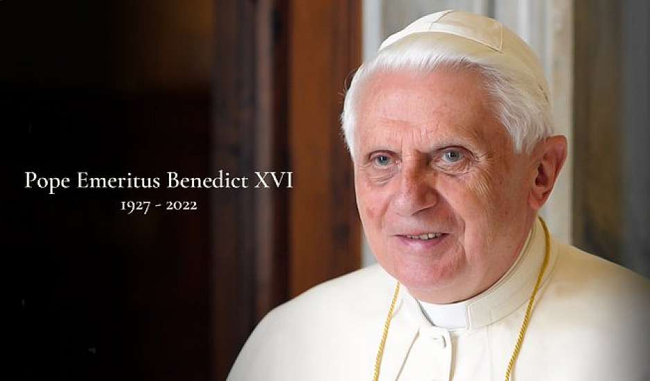 Θάνατος πρώην πάπα Βενέδικτου: Από τις 2 Ιανουαρίου το λαϊκό προσκύνημα στο Βατικανό