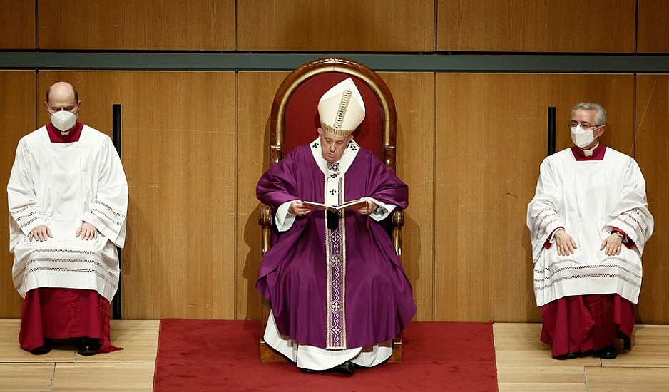 Πάπας Φραγκίσκος: Η ιστορική Θεία Λειτουργία στο Μέγαρο Μουσικής