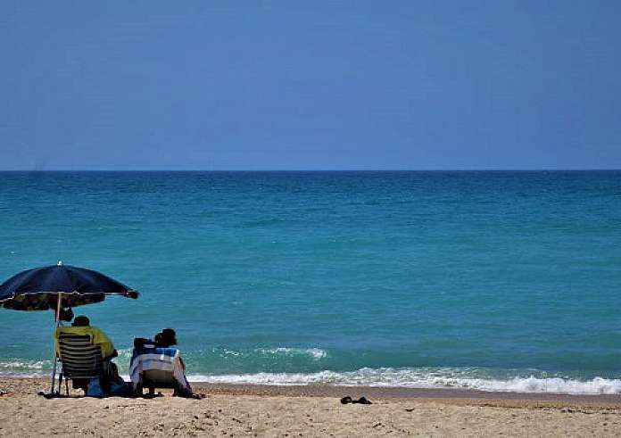Αττική: Η πιο μαγευτική παραλία της - Μία ώρα από την Αθήνα και 10 ευρώ βενζίνη