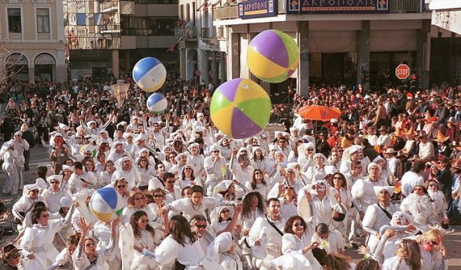 Καλοκαιρινό καρναβάλι ανήγγειλε ο δήμαρχος Πατρέων Κώστας Πελετίδης