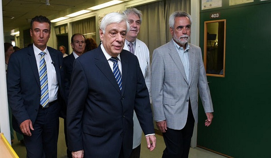 Προκόπης Παυλόπουλος:  Θα παραμείνει στο νοσοκομείο για εξετάσεις