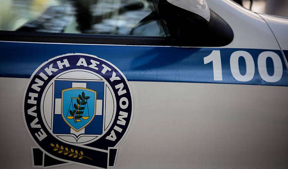 Θεσσαλονίκη: Εκδιδόμενη βγήκε στον φωταγωγό για να αποφύγει αστυνομικό έλεγχο!