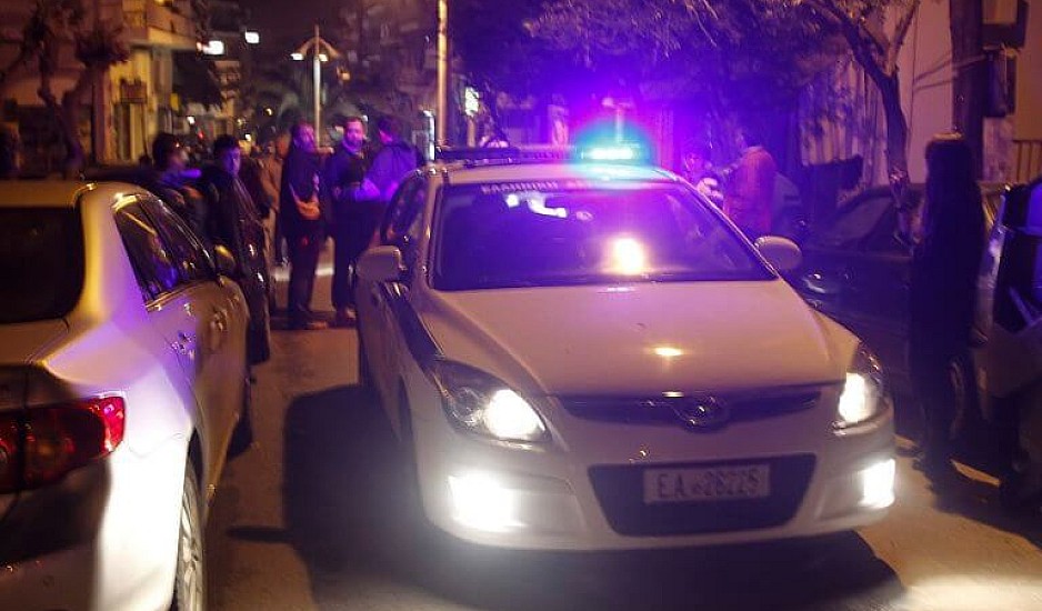 Θεσσαλονίκη: ΙΧ χτύπησε στις προστατευτικές μπάρες και σύρθηκε για 50 μέτρα