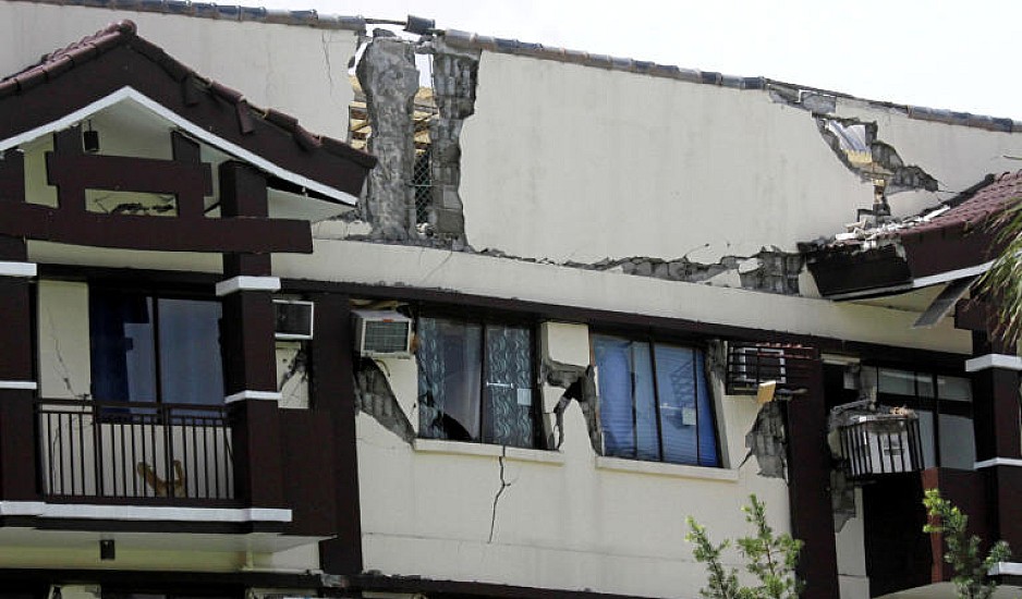 Τραγικός απολογισμός στις Φιλιππίνες - Στους 21 οι νεκροί από τους σεισμούς