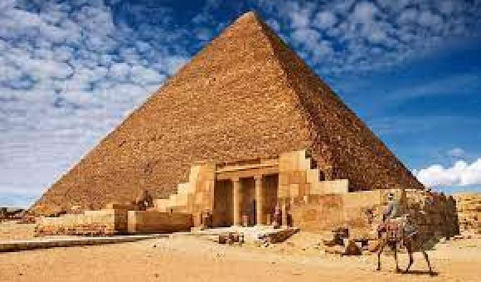 Αίγυπτος: Βρήκαν μυστικό διάδρομο στη Μεγάλη Πυραμίδα της Γκίζας