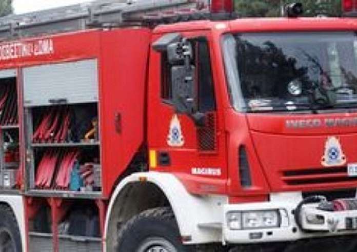 Ζάκυνθος: Μεγάλη πυρκαγιά στο χωριό Κοιλιωμένος