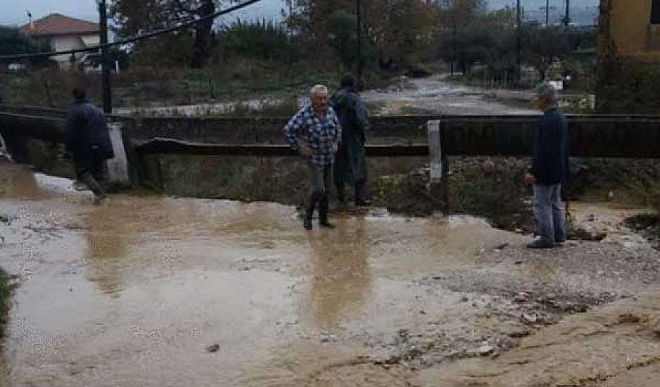 Πλημμύρες στη Σκιάθο από την κακοκαιρία - Ποτάμια οι δρόμοι