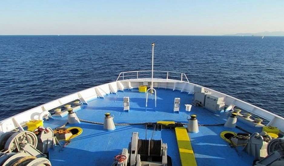 Λήμνος: Βλάβη στον καταπέλτη του πλοίου Aqua Star με 516 επιβάτες