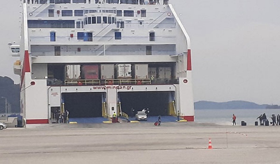 Στην Ηγουμενίτσα το πλοίο από την Ανκόνα – Σε επιφυλακή το λιμάνι της Πάτρας