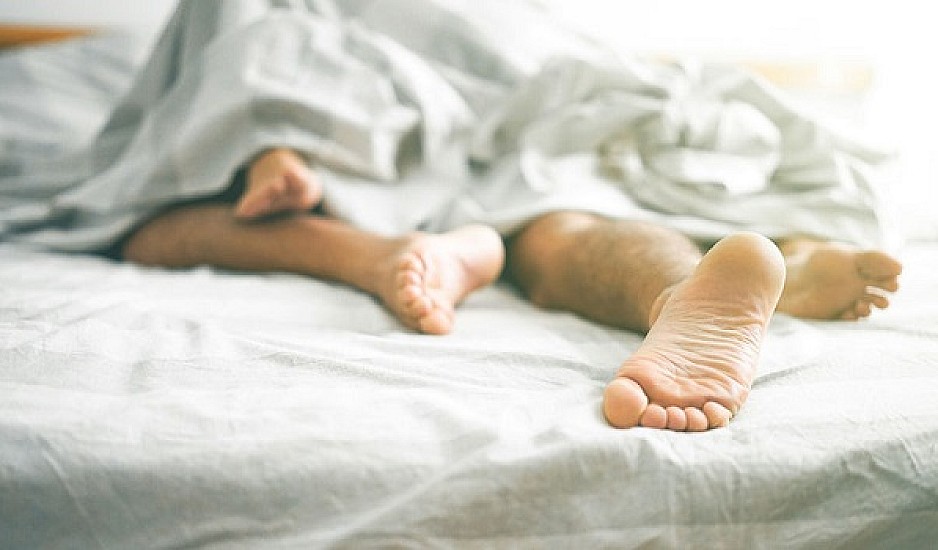 Παθαίνετε κράμπες στα πόδια όταν κοιμάστε; Δείτε τι μπορείτε να κάνετε