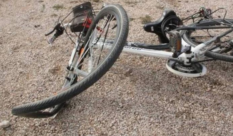 Τροχαίο ατύχημα με σοβαρό τραυματισμό ποδηλάτη στο Παγκράτι – Η τροχαία αναζητά τα στοιχεία του