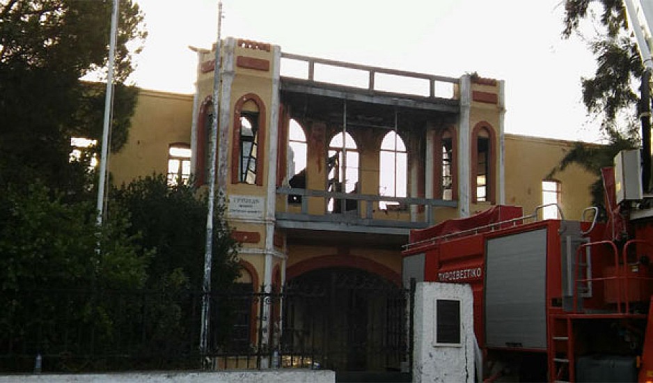 Καταστράφηκε ολοσχερώς από πυρκαγιά το κτίριο του Πολεμικού Μουσείου Χανίων