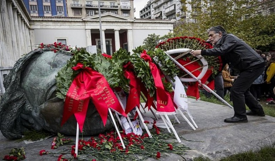 ΣΥΡΙΖΑ: 45 χρόνια μετά, θυμόμαστε και τιμούμε την εξέγερση του Νοέμβρη