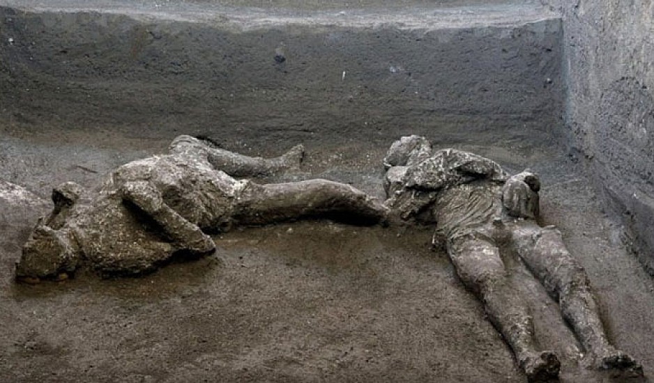 Πομπηία: Ανατριχιαστική ανακάλυψη ‑ Βρήκαν μαζί τα λείψανα πλούσιου και σκλάβου