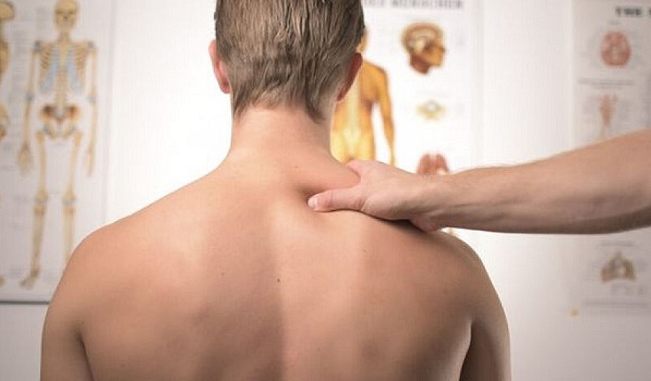 Μυϊκός πόνος: Πώς αντιμετωπίζεται ο κόμπος και το σφίξιμο στους μύες