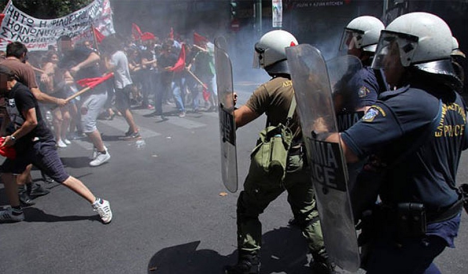 Αμαυρώθηκε από επεισόδια η πορεία της ΓΣΕΕ στην Αθήνα