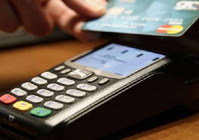 Ελεύθεροι επαγγελματίες: Χρήση POS και πληρωμές με IRIS με το νέο έτος