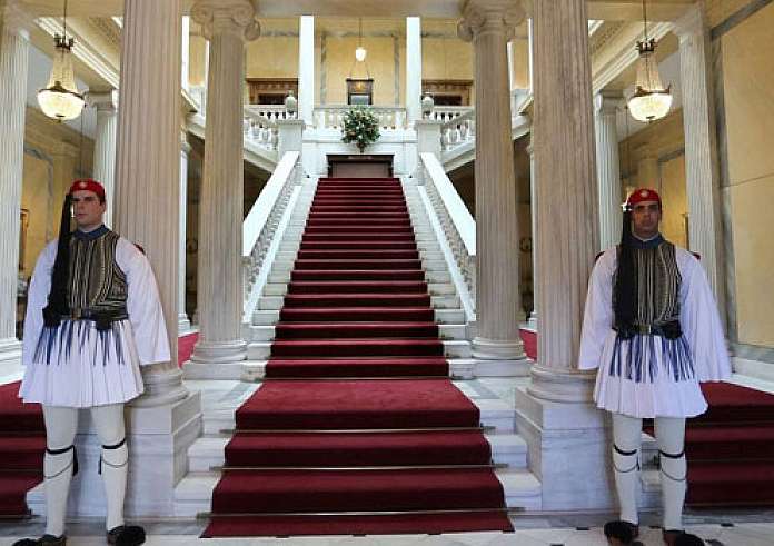 Από τη Βουλή στο Προεδρικό μέσω Μαξίμου - Όλα δείχνουν Τασούλα