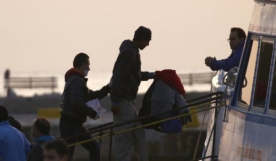 Μυτιλήνη: 200 πρόσφυγες  αναχώρησαν για Πειραιά