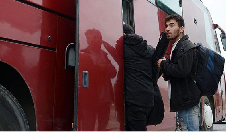 Καθολική οργάνωση ανέλαβε τη μεταφορά στη Ρώμη 300 προσφύγων από τη Λέσβο