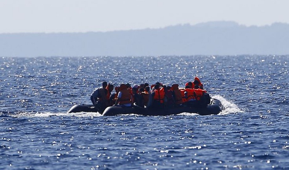Λέσβος: Έφυγαν από τη Μόρια 668 πρόσφυγες αλλά έφτασαν στο νησί άλλοι 574