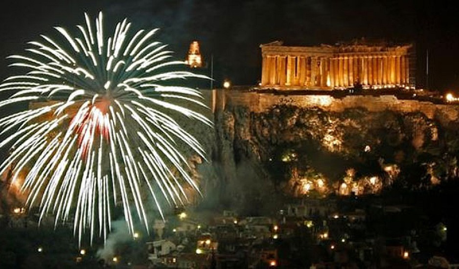 Εντυπωσιακή η υποδοχή της νέας χρονιάς σε Αθήνα – Θεσσαλονίκη