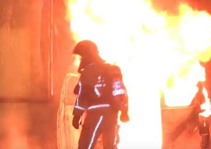 Θεσσαλονίκη: Έβαλε φωτιά στο σπίτι φίλης της από ερωτική αντιζηλία