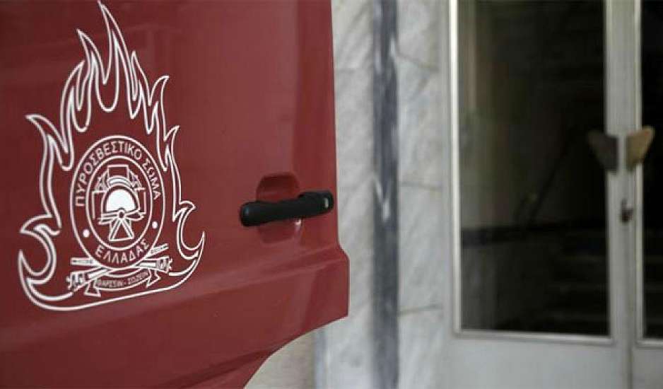 Λέσβος: Συναγερμός για φωτιά σε σούπερ μάρκετ – Φόβοι για εγκλωβισμένη γυναίκα