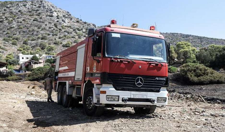Περιορίστηκε η φωτιά στην Κηφισιά - Συναγερμός στην Αττική