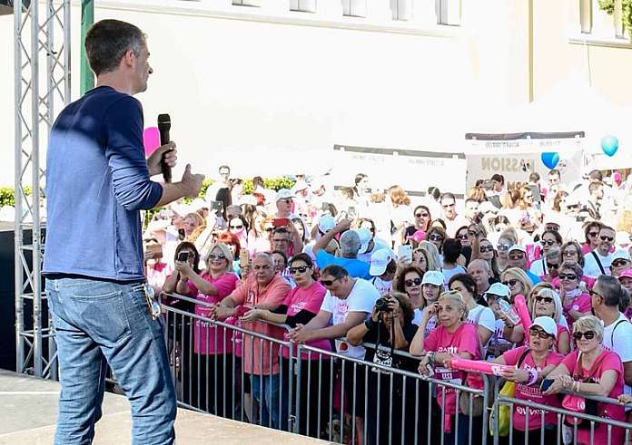 Πάνω από 36.000 δρομείς έτρεξαν ενάντια στον καρκίνο του μαστού