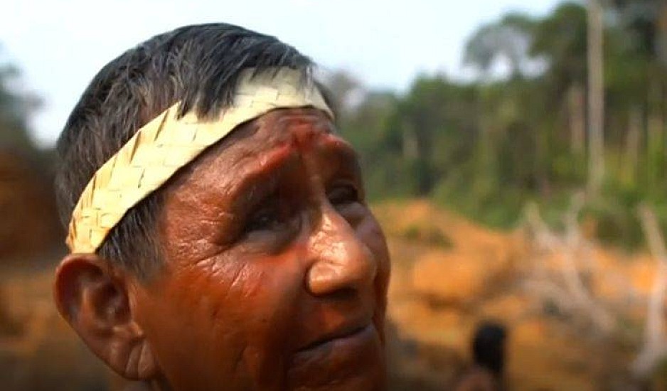 Αρχηγός φυλής: Θα δώσω την τελευταία σταγόνα του αίματός μου για τον Αμαζόνιο