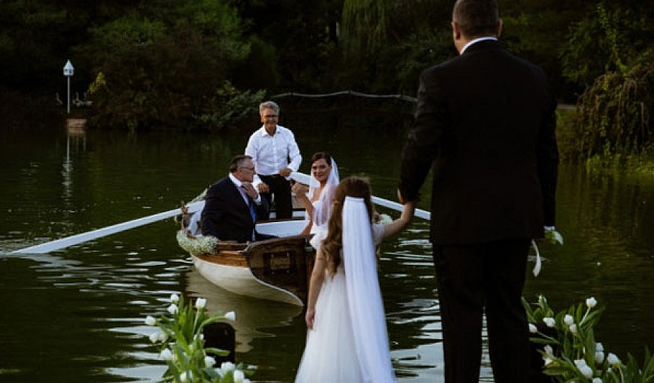 Αντώνης Ρέμος - Υβόννη Μπόσνιακ: Στιγμιότυπα από τον γάμο της χρονιάς!