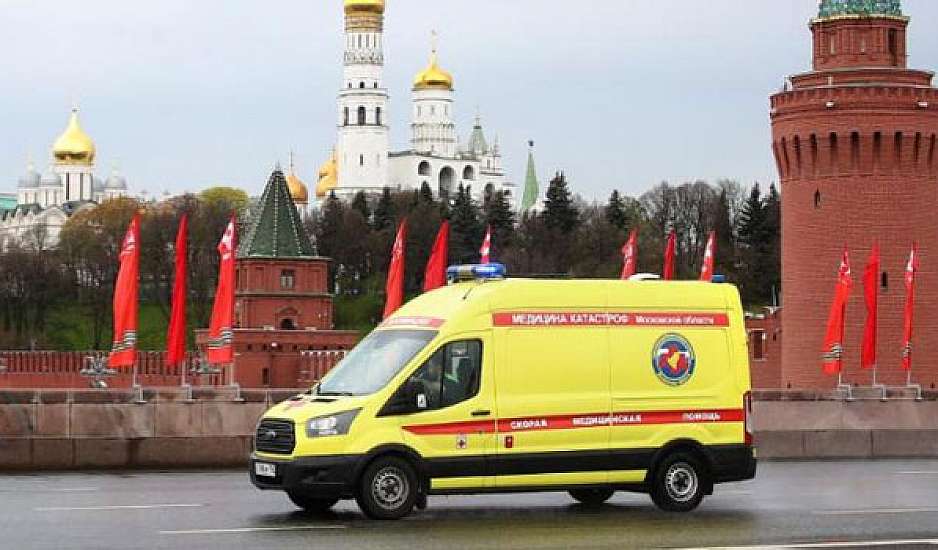 Ρωσία-Κορονοϊός: Τρεις γιατροί έπεσαν από παράθυρα νοσοκομείων