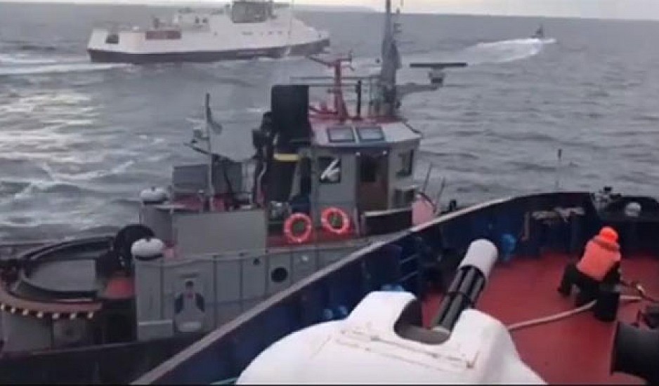 Το Κίεβο καταγγέλλει την παράνομη κράτηση των 24 ναυτών της από τη Ρωσία