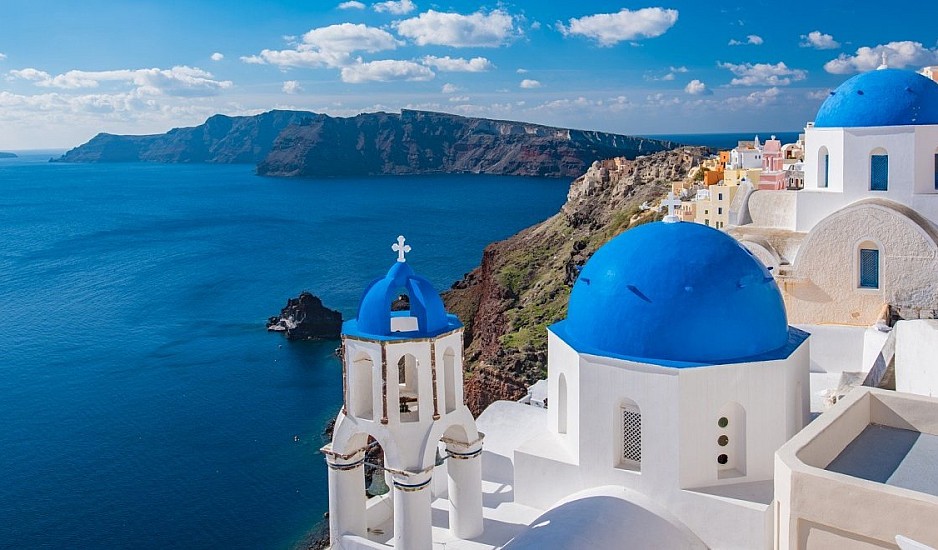 Daily Telegraph: Τα 15 καλύτερα ελληνικά νησιά για τις φετινές καλοκαιρινές διακοπές
