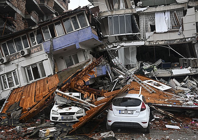 Σεισμός στην Τουρκία: Μπορεί να επηρεαστεί η Ελλάδα;  Η Τουρκία ήρθε πιο κοντά στην Ελλάδα, κατά τρία μέτρα