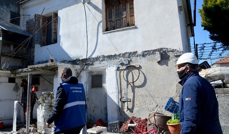 Ελασσόνα: Ελέγχθηκαν 294 κτίρια και 35 σχολεία μετά τον ισχυρό σεισμό των 6 Ρίχτερ