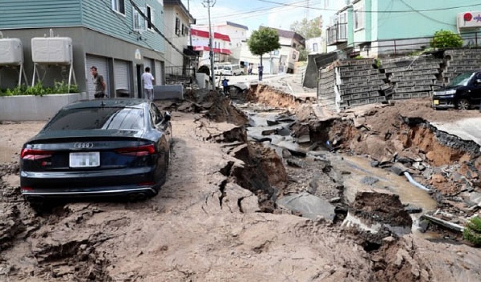 Φονικός σεισμός 6,7 Ρίχτερ έπληξε την Ιαπωνία μετά τον τυφώνα