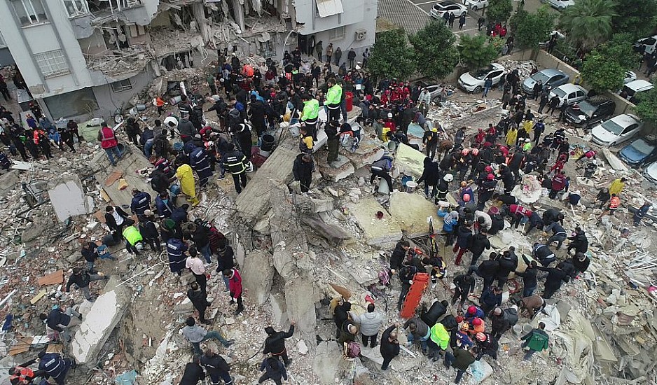 Σεισμοί σε Τουρκία-Συρία: Ερείπια, εγκλωβισμένοι και απόγνωση - Δραματική αύξηση των θυμάτων